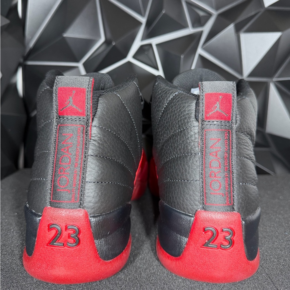 Jordan Men's Black Retro 12 - Picture 7 of 14